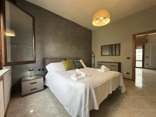 AtticoVistaMare-PrimeLocation-2Bedr-2Bath-Parking-GrandiSpazi-PosizioneFantastica - 3