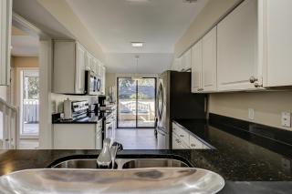 Townhouse Manor 5 - 2