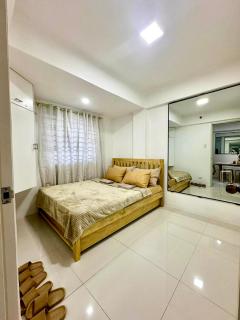 2BR Burnham Hill Condominium - 5