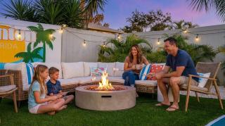 Sports Court Playground Putt Putt Spa Pool - 4