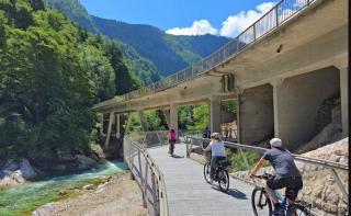 APARTMENT WITH A VIEW - 9