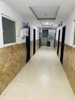 Pareva's Nest premium studio Apartment - 6