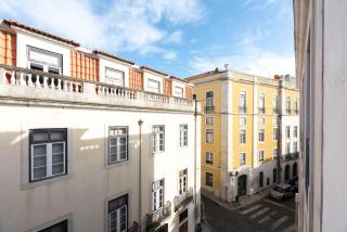 Baixa chiado 2 bedroom duplex apt with AC elevator - 4