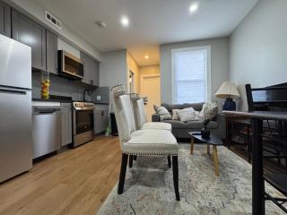 Perfectly Located 2BR APT in DC near metro - 0