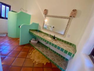 Regio - Casa MoJo's spacious 2BR, kitchen, pool - 4