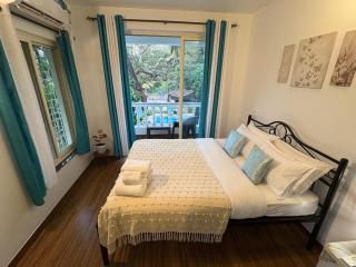 Nature's Inn Luxury Villa Morjim Goa, 4bhk and Sparkling Pool - 9