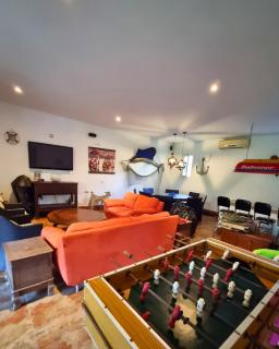 With that poetic garden and the sea very close - 1