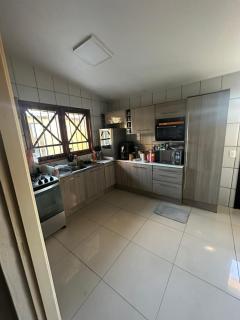 Quarto familia, piscina e garagem - 8