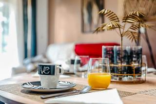 T2 moderne avec piscine, terrasse et parking privé - 1