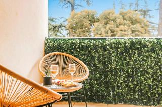 T2 moderne avec piscine, terrasse et parking privé - 0