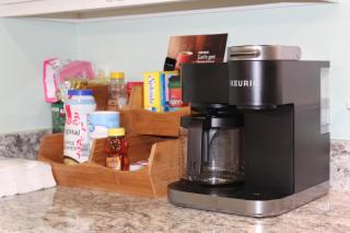 Perfect Getaway at CWE- Entire Home with Free Parking Near Fox, Universities and More! - Saint Louis - 2