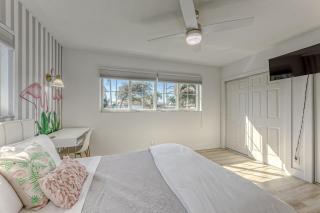 Luxury Home with Heated Pool close to beaches - 7