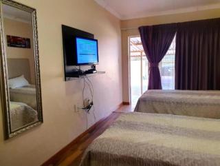 Lovicc Guest house mafikeng - 7