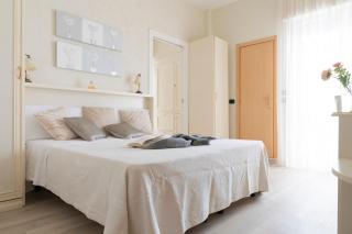 Mondial Blue Suite - 1