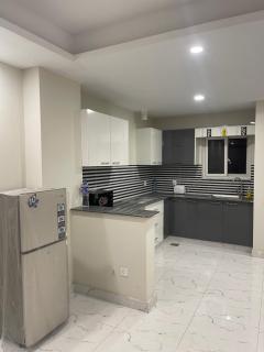 Two Bed Furnished Air Conditioned Apartment - 7