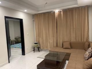 Two Bed Furnished Air Conditioned Apartment - 0