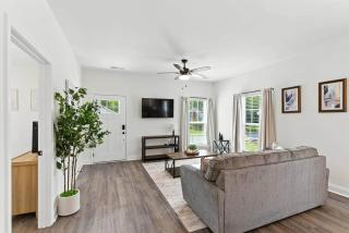 2BR Modern Southern Charm - 8