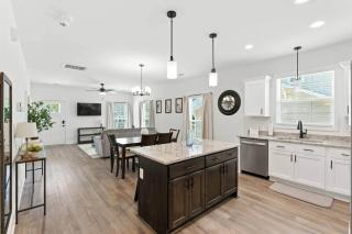2BR Modern Southern Charm - 6