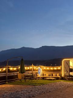 beautiful caravan - 1