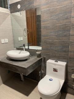 Two Bed Furnished Air Conditioned Apartment - 9