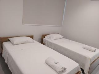 Modern Apartment Steps from the Sea - 703 - 7