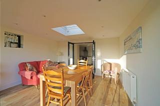 Charming Barn Conversion Idyllic Somerset Village - 1