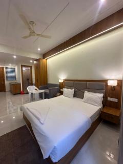 Rishikesh Sadan Studio- Best stay in Tapovan , Guests Favourite,Travellers Delight!! - 7