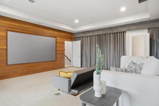 Luxury 4BR Escape Private Cinema & Views - Leander - 8