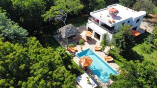 Cozy 2 Room Apartment with Balcony in Villa with Pool in nature - 0