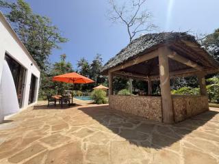 Cozy 2 Room Apartment with Balcony in Villa with Pool in nature - 6