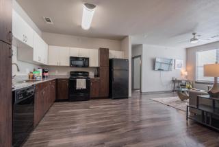 Landing Apartments - Lofts on Main - 6