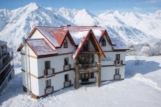 Ereto Hotel by SnowTime - 0