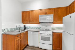 Alpenglow Lodge Junior One Bedroom by MVA - 7