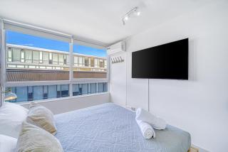 Almagro Spot AC pasos de La Moneda y el Metro - 9