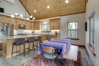 Epic Lake Views! Contemporary Eureka Springs Home - 8