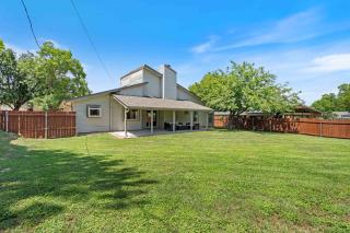 Guest Favorite Home w Free Parking in Round Rock! - Round Rock - 9