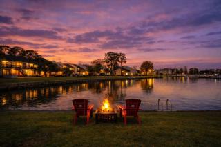 Serene Lakeside Beauty - 0