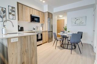 Modern High-Rise Condo w City Views & Balcony - 4