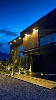 Luxury Home - Lava House, Volcano View - 9