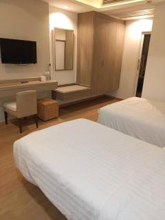 Royal Garden Home Hotel - 1