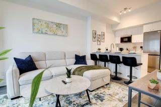 Stylish Downtown Suite with Patio & City Views - 3