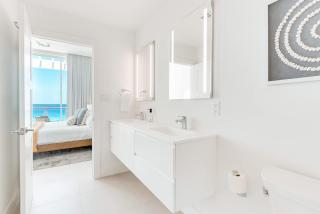 33 Sunset Point Vacations Oceanfront Luxury - 1