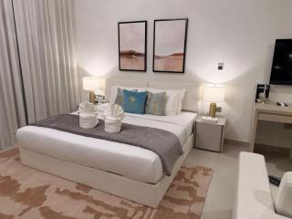 GLOBALSTAY New Studio near Waterworld and Warner Bros entrance - 0