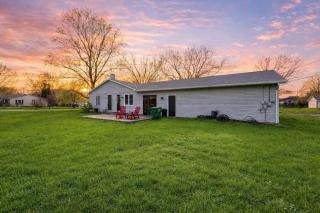 Minutes to Notre Dame - The Light on Brighton - 7