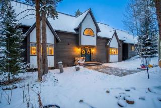 9 BDR Close to Main Street with Secluded Hot Tub - 7