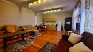 Dwupokojowy lokal z kuchnią - 4