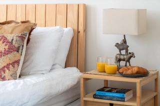 Charming 2 Bedroom Apartment in a Converted Chapel - Free Parking, Smart TV, Fast WiFi and Self-Check-In by Yoko Property - 3