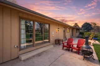 Near Shopping & Dining- The South Bend Bungalow - 4