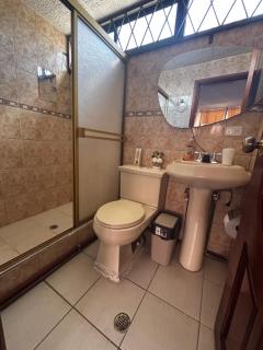 Depa Guajaló - Quicentro Sur con Terraza y Parking - 3