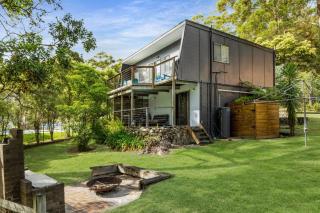 Bush Baby at Blenheim Beach Vincentia - 0